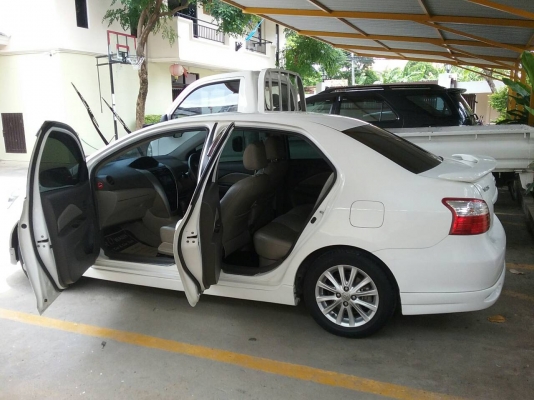 ขายรถยี่ห้อ TOYOTA แบบ SOLUNA