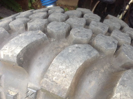 ขายยางตะขาบ 36 นิ้ว ขายยางตะขาบ 36 นิ้ว