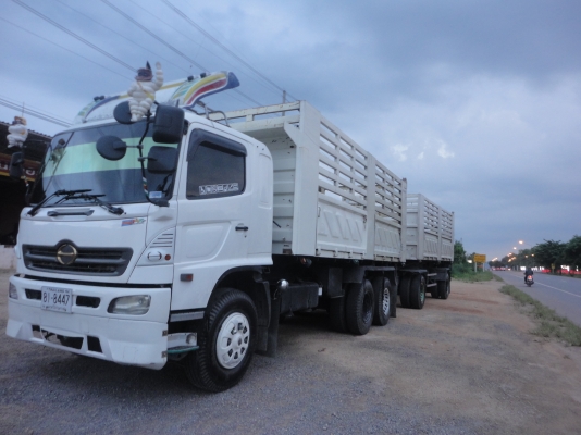 ขายรถบรรทุก 10 ล้อดั้มพ์ HINO MEGA ปี 48 แม่ ลูก สองเพลา 260 แรงม้า