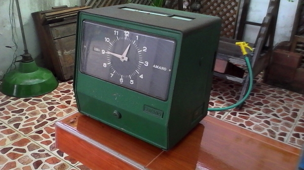 ขายนาฬิกาตอกบัตร