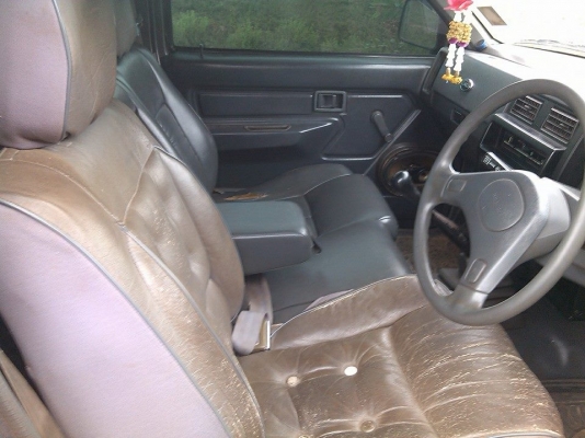 ขายบิ๊กเอมปี94เบนซินz16รถบ้านสีเดิมๆบางทั้งคัน