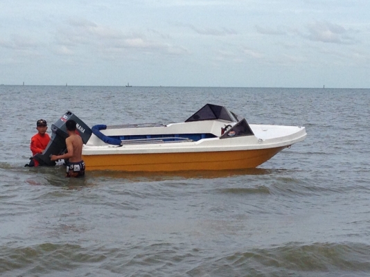 ขายเรือ 16 ฟุตอุปกรณ์ครบ พร้อมเทลเลอร์ ไม่รวมเครื่อง 75,000 บาท