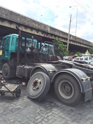 หัวลากมือสอง,Isuzu เครื่องยนต์ฮีโน่ 8 สูบ 330 แรงม้า ระบบเบรคทีฟฟี้ แอร์มีพร้อมใช้