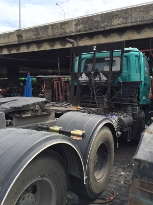 หัวลากมือสอง,Isuzu เครื่องยนต์ฮีโน่ 8 สูบ 330 แรงม้า ระบบเบรคทีฟฟี้ แอร์มีพร้อมใช้