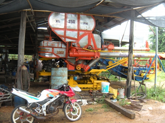 ขายรถเกี่ยวข้าว,พร้อมเทรนเลอร์ ขายรถเกี่ยวข้าว,พร้อมเทรนเลอร์