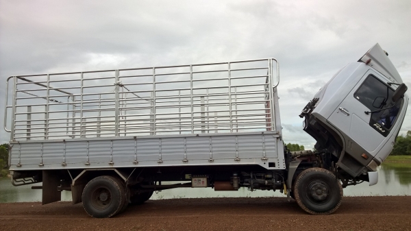 ขาย 6 ล้อกลาง HINO FC4J 140 แรงม้า ตราสมอเงิน