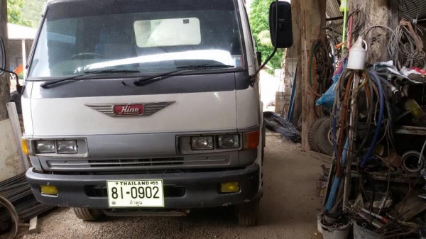 ขาย รถโม่ปูน 2.5คิว Hino FC 195แรง  สภาพดีใช้งานเยี่ยม ทะเบียนพร้อมโอน สนใจติดต่อ 081-8832260 คุณ อรรณพ ลำพูน