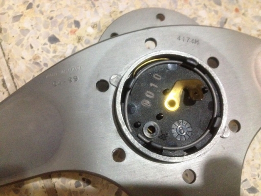 วง MOMO เเท้สามก้านไม้สวยเเป้นเเตรวงเเหวนครบของเก่าญี่ปุ่นสภาพดี