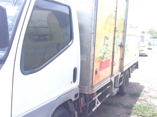 รถ6 ล้อมิตซู ปี 45(2002)