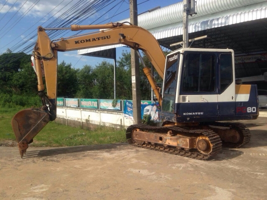 ขายด่วน. รถแบคโฮ.  Komatsu. Pc. 60. รุ่น 6. พร้อมใช้งาน