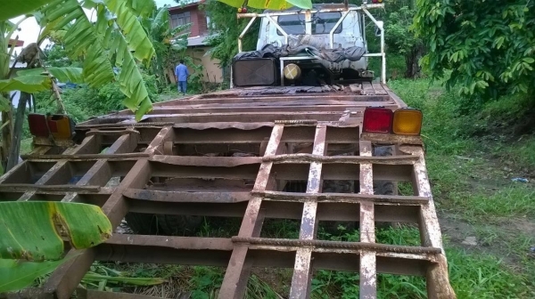 ขายเทนเลอร์เรียล 10 ล้อ 2 เพลา ไม่มีเล่มทะเบียน วางหัว JCM เครื่อง PD6 185 แรงม้า คัสซีมีปะบ้าง เบรคลมดัน พาวเวอร์ ราคาต่อรองได้ครับ