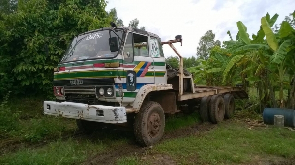 ขายเทนเลอร์เรียล 10 ล้อ 2 เพลา ไม่มีเล่มทะเบียน วางหัว JCM เครื่อง PD6 185 แรงม้า คัสซีมีปะบ้าง เบรคลมดัน พาวเวอร์ ราคาต่อรองได้ครับ