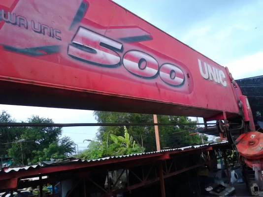 สิบล้อเครน 5. ตัน.   7.2 เมตร.  เพลาเดียว