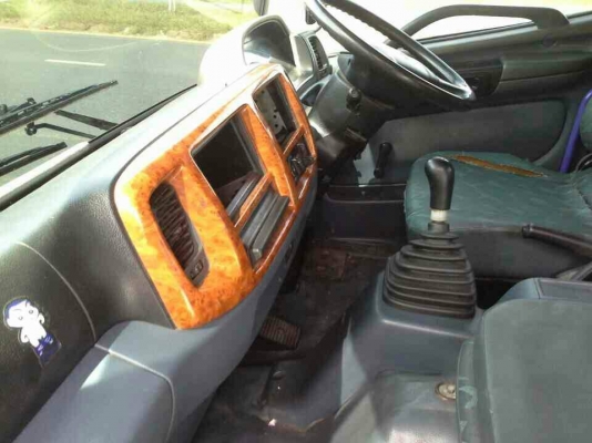 สิบล้อเครน 5. ตัน.   7.2 เมตร.  เพลาเดียว