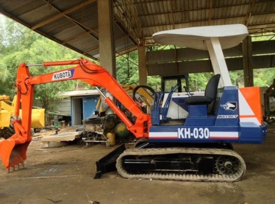 ขายรถขุด KUBOTA  KH-030. Pc30 รถนำเข้าเก่านอกแท้100\% เครื่องแน่น.  ปั๊มแรง  การใช้งานคล่องตัว  ระบบไว  รถพร้อมใช้งาน เอกสารใบอินวอยครบ