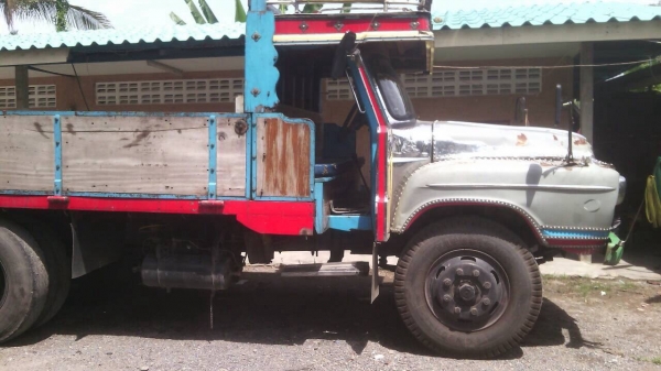 ขาย 10 ล้อหัวยาว เพลาเดียวช่วงล่าง FUSO เครื่อง 6BG1 175 แรงม้าปั้มลม คัสซีสวย เบรคทิฟฟี่ ทะเบียนพร้อมโอนครับ ขาย 10 ล้อหัวยาว เพลาเดียวช่วงล่าง FUSO เครื่อง 6BG1 175 แรงม้าปั้มลม คัสซีสวย เบรคทิฟฟี่ ทะเบียนพร้อมโอนครับ