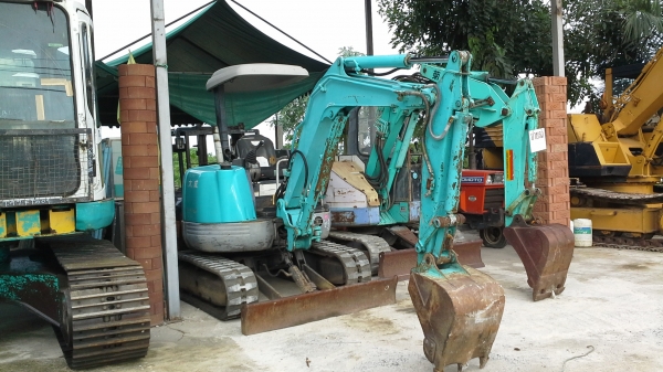 ขายรถแบคโฮ  KOBELCO SK 30 SR  รถเก่านอกพร้อมใช้งาน เครื่องดี ปั้มนิ้วแรงทำงานไว เครื่องดีเองแน่น แทรกสวย   มีไปพ์ปิ้ง มีเอกสารแจ้งจำหน่วยพร้อมทำเล่มได้  ชื้อไปใช้งานได้เลยค่ะราคาไม่แพงค่ะ