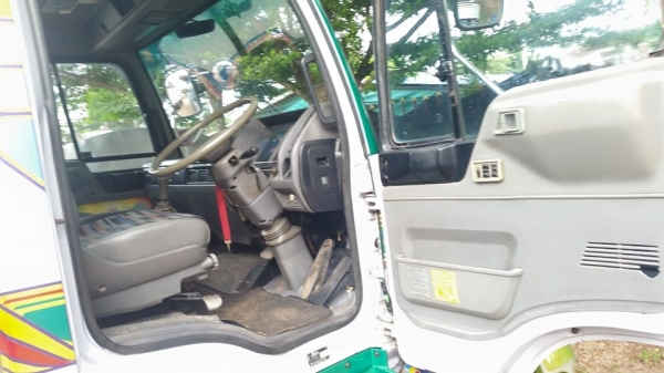 ขายรถ6ล้อ HINO 195แรง