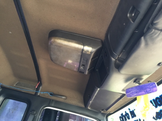 รายละเอียด..หัวลากมือสอง/Isuzu Deca 320 แรง ปี 50 เปลี่ยนหัวนอก/ยางอ่อน4เส้น  (รถวิ่งงานอยู่).