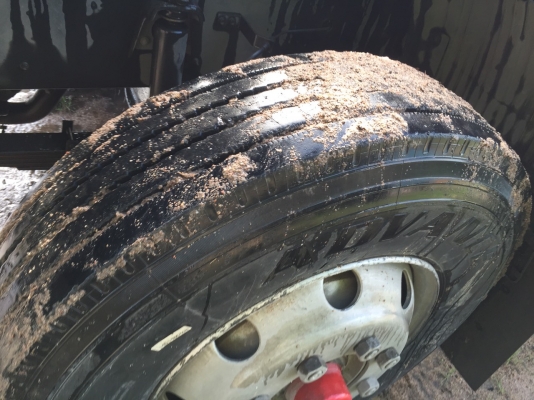 รายละเอียด..หัวลากมือสอง/Isuzu Deca 320 แรง ปี 50 เปลี่ยนหัวนอก/ยางอ่อน4เส้น  (รถวิ่งงานอยู่).