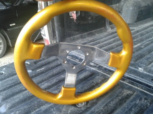 พวงมาลัย สภาพดี สวย ราคาถูก พร้อมใช้งาน สนใจติดต่อได้ครับ