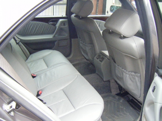 benz w210ตากลม 1997มือแรก ทำป.1ตลอดหมดปี59 ไม่เคยชน ไม่ติดก๊าซ ภายในสภาพดี ไมล์150000กม.