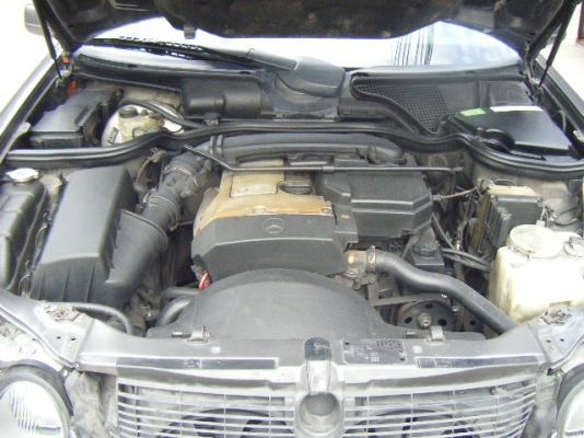 benz w210ตากลม 1997มือแรก ทำป.1ตลอดหมดปี59 ไม่เคยชน ไม่ติดก๊าซ ภายในสภาพดี ไมล์150000กม.