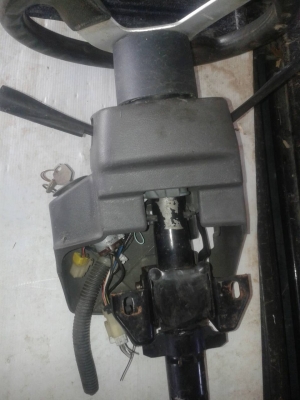 คอพวงมาลัยรถนิสัน B13 ครบชุด