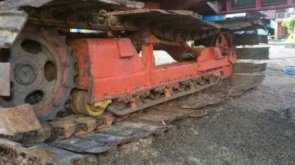 ขาย ((320,000)) รถเกี่ยว วิชาญการช่าง อุ้ม1.8T. เครื่อง ฮีโน่ Jo8c 260 แรง ยกคอได้สูง ลุยโหล่มได้ดี น้ำหนักเบา