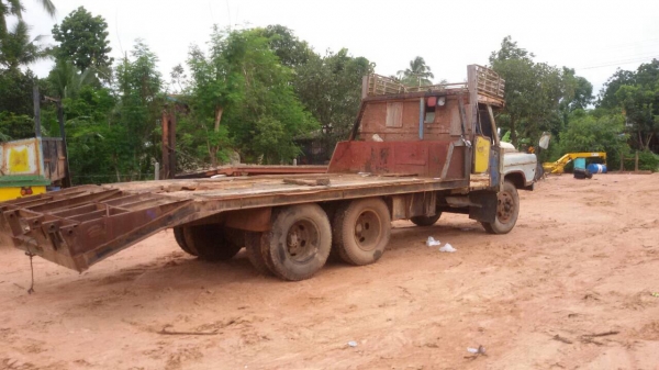 ขาย ((320,000)) รถเกี่ยว วิชาญการช่าง อุ้ม1.8T. เครื่อง ฮีโน่ Jo8c 260 แรง ยกคอได้สูง ลุยโหล่มได้ดี น้ำหนักเบา