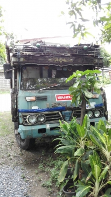 ขายรถ 6ล้อ อีซูซุ  รุ่นเก่า  มือเดียว  ขับได้ ด่วน  99000