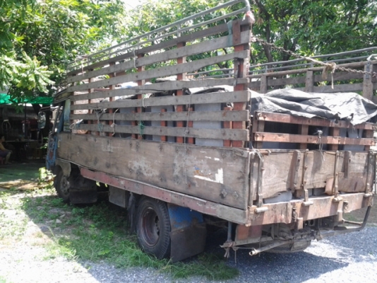 ขายรถ 6ล้อ อีซูซุ  รุ่นเก่า  มือเดียว  ขับได้ ด่วน  99000