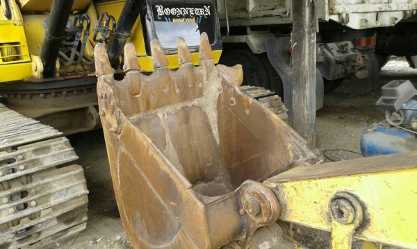 แม็คโครมือสอง,Catterpillar E200B,สวยเต็มพร้อมทำงาน แม็คโครมือสอง,Catterpillar E200B,สวยเต็มพร้อมทำงาน