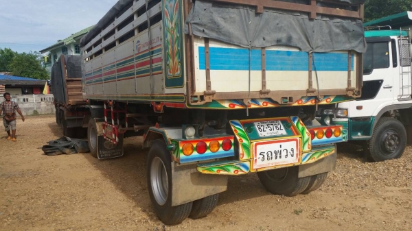 12 ล้อ อีซูซุ FXZ 23N 240แรงนางฟ้าแท้ แม่ลูก2เพาดั้ม  เล่มทะเบียนพร้อมโอน ราคา 980,000บ นะครับ แม่เดียว