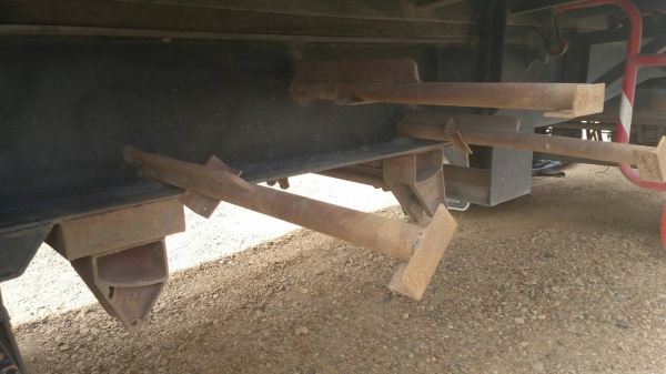 12 ล้อ อีซูซุ FXZ 23N 240แรงนางฟ้าแท้ แม่ลูก2เพาดั้ม  เล่มทะเบียนพร้อมโอน ราคา 980,000บ นะครับ แม่เดียว