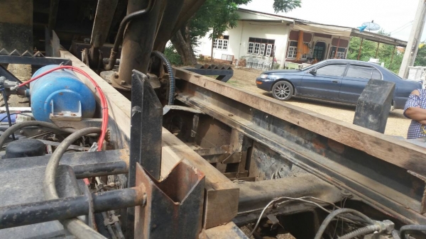 12 ล้อ อีซูซุ FXZ 23N 240แรงนางฟ้าแท้ แม่ลูก2เพาดั้ม  เล่มทะเบียนพร้อมโอน ราคา 980,000บ นะครับ แม่เดียว