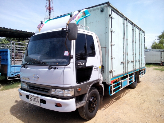 6 ล้อกลาง *ตู้ 10บาน*  HINO *สมอเงิน*  FC4J 140 แรงม้า * ยาว 5.50 ม.*  รถสวยเดิม+สวยจริง+พร้อมใช้งาน * รถห้างแท้ * มีเล่มพร้อมโอน *