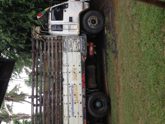 ขายสิบล้อเพลาเดียว ISUZU Rocky 175 แรงม้า