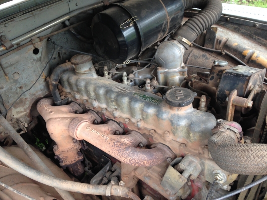 ขายสิบล้อหัวยาวเทรเลอร์ เครื่อง EH700 เกียร์ HO 6 speed เฟืองท้ายฟูโซ้ เพลาเดียว พวงมาลัยเพาเวอร์ ทะเบียนเต็ม
