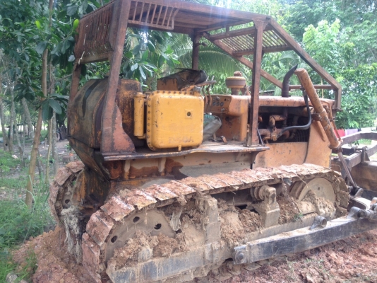 ขายรถแทรคเตอร์ KOMATSU D50A-15 ห้องเลี้ยวน้ำมัน ราคา 250000