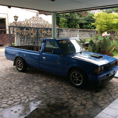 นิสสัน 720 เครื่อง 1g แอร์เย็น แก๊ซแล้วครับ