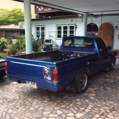 นิสสัน 720 เครื่อง 1g แอร์เย็น แก๊ซแล้วครับ