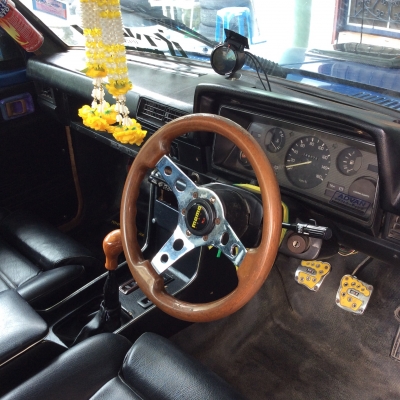 นิสสัน 720 เครื่อง 1g แอร์เย็น แก๊ซแล้วครับ