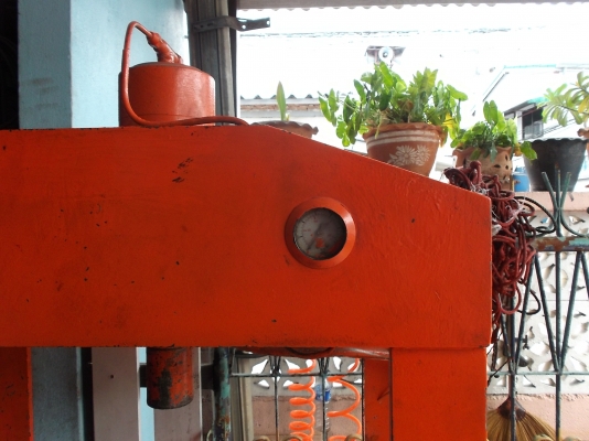 แท่นอัดไฮโดลิค 30ตัน ตามสภาพใช้งานได้ปกติ