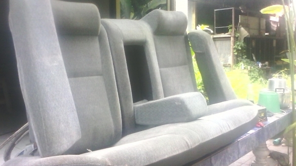 ขายเบาะหลังครบชุด พับได้ พร้อมสายเชฟตี้เบ้ล