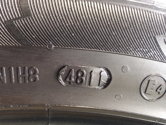 ยาง Continental 245 45 20 สภาพสวย ดอกเต็มๆ