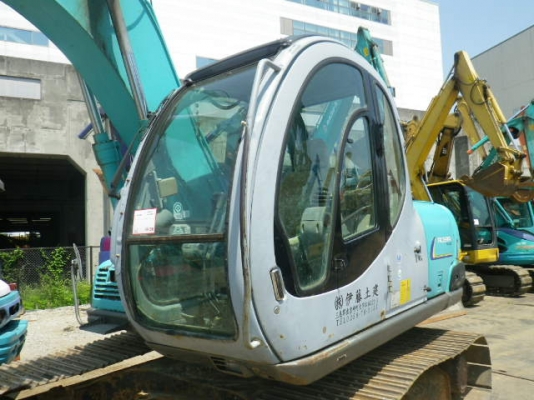KOBELCO SK120-3 SUPER เป็นรุ่นที่มีไฟท้าย  เก่าญี่ปุ่นสวยมากๆใบใหญ่