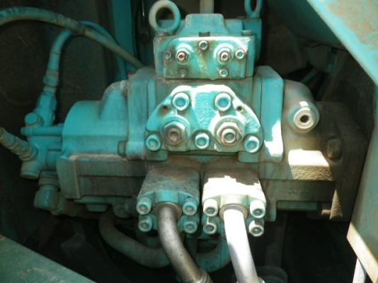 KOBELCO SK120-3 SUPER เป็นรุ่นที่มีไฟท้าย  เก่าญี่ปุ่นสวยมากๆใบใหญ่