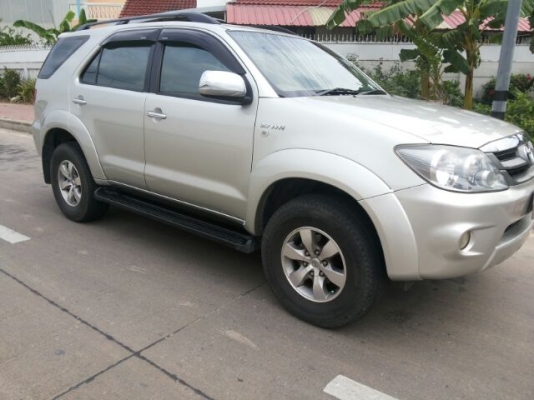 TOYOTA FORTUNER มือ1 ออกห้าง สวยเดิมๆ ทั้งคัน เครื่อง 2700 cc แน่นมาก 4 WD ปกติ