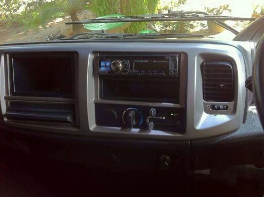 ขายดาวน์ 6 ล้อดั้ม 175 แรง ปี 2556 รถสวย ผ่อนต่อไม่ต้องจัดใหม่ ดาวน์ 350000 ผ่อนต่อ 28x25420=71176